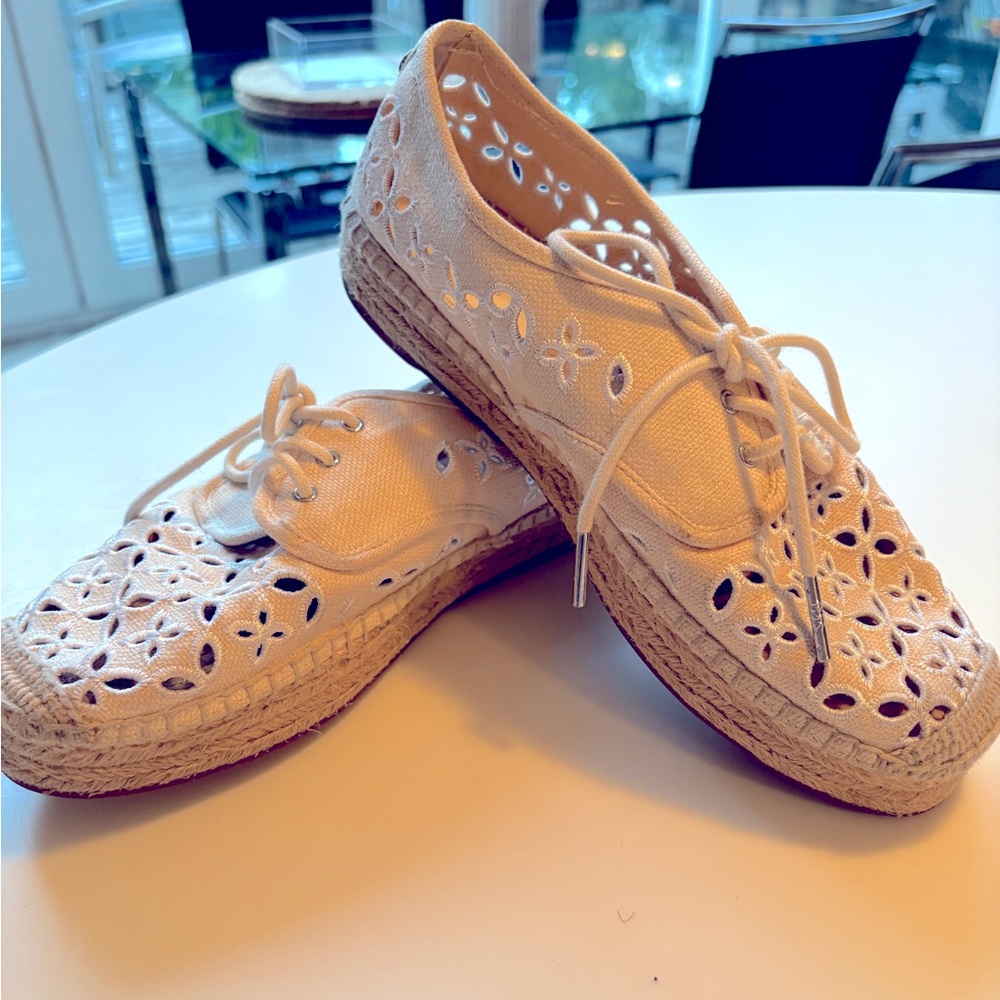 MICHAEL KORS ESPADRILLES WITH CUT OUTS